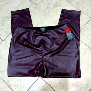 NWT Bold Elements cut to curve deep wine leggings